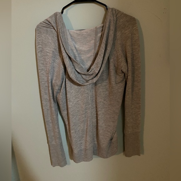 Yogalicious Women’s Small top - Picture 3 of 3